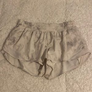 NWOT lululemon hotty hot short 2 in inseam